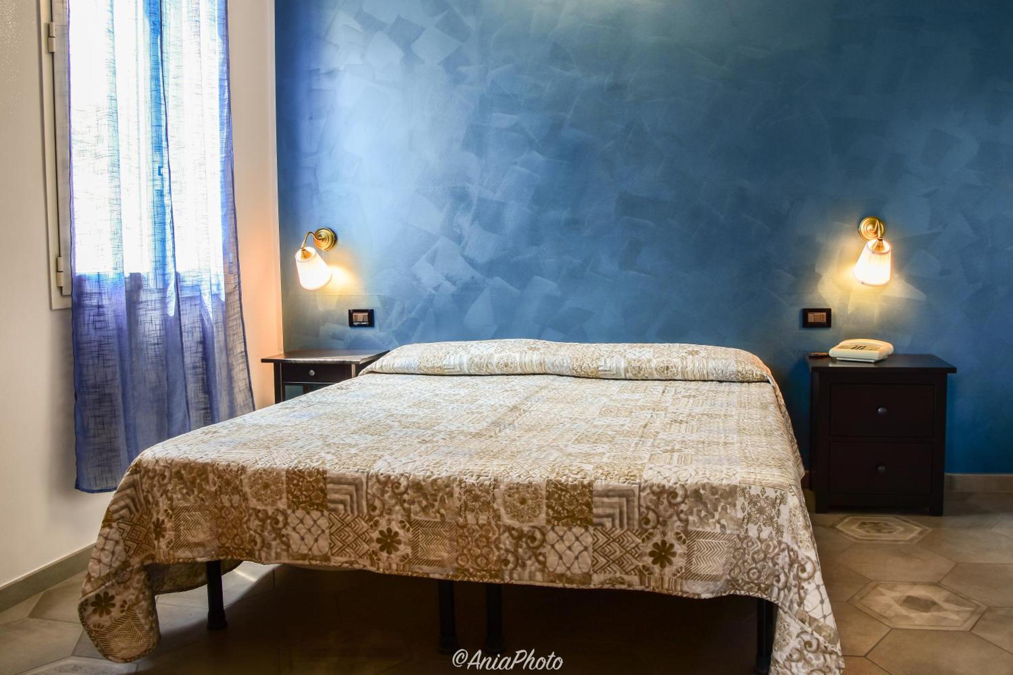 Albergo Florida Taggia Exteriör bild